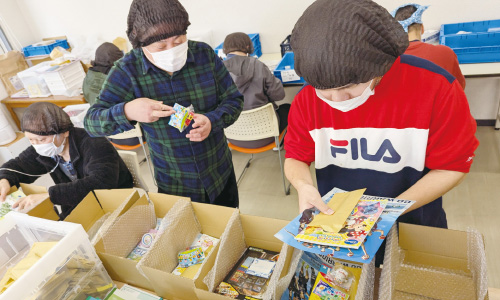 あんどわーくさんでの仕分け・梱包作業
