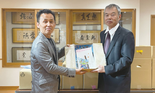 「三帰寮」さんへの学習品贈呈